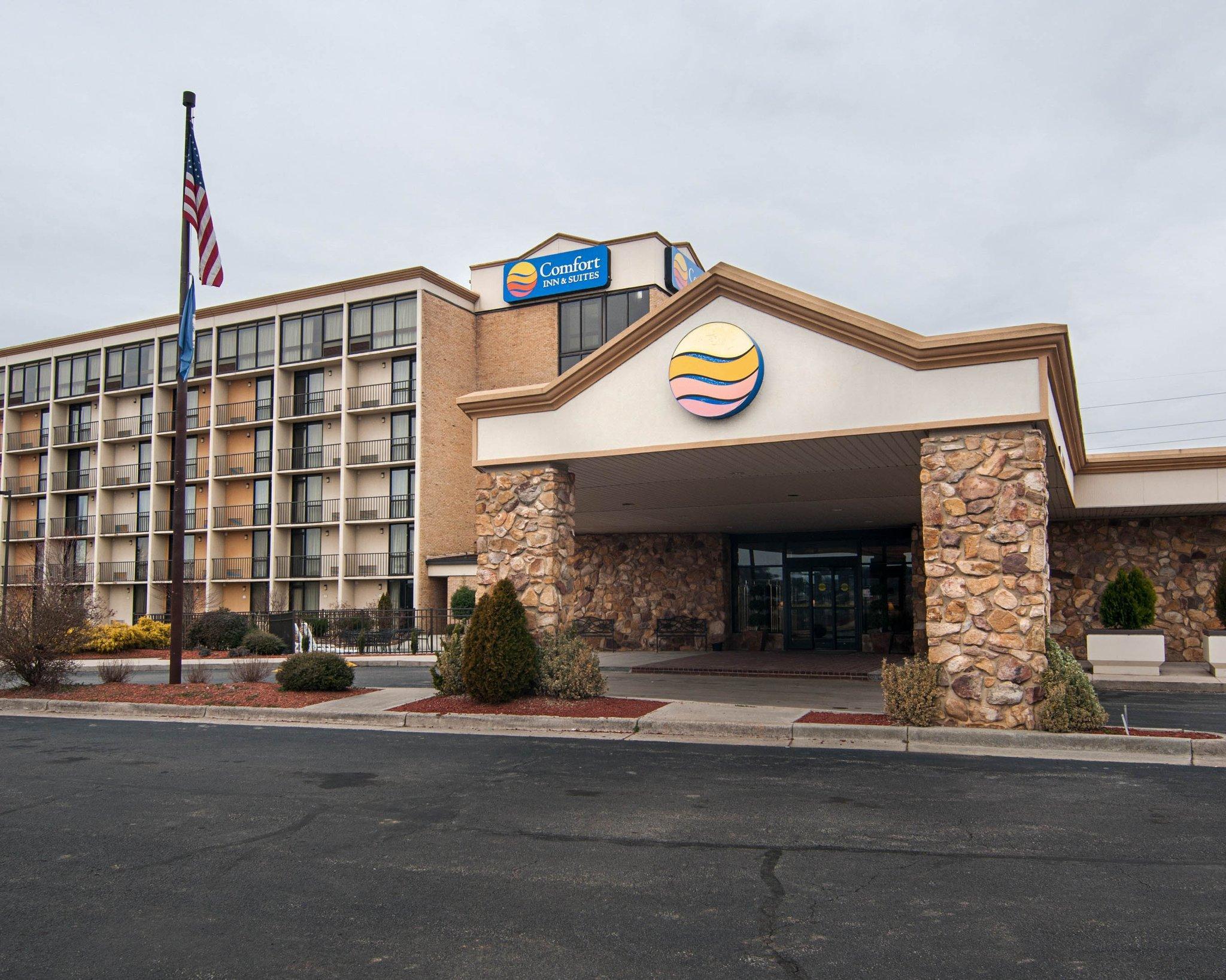 Comfort Inn & Suites Near Danville Mall Esterno foto