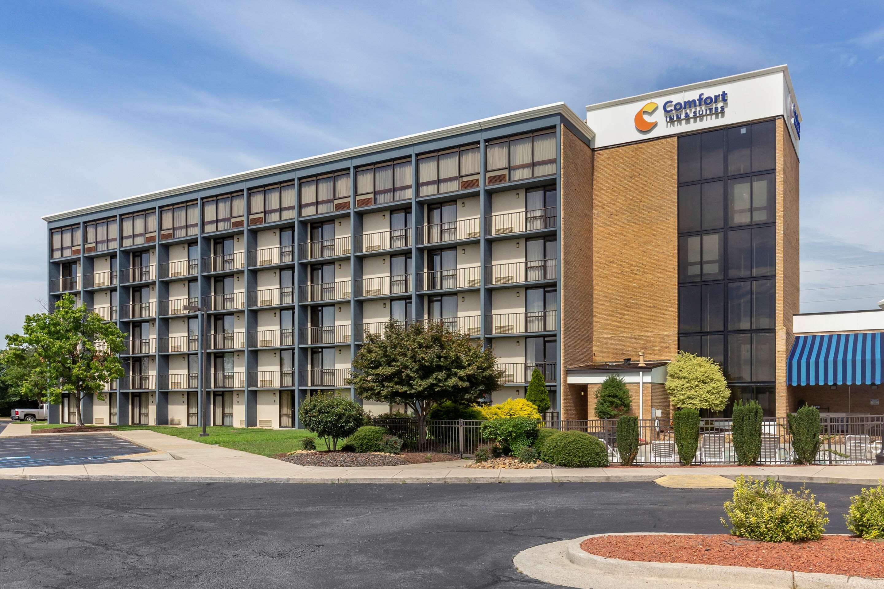 Comfort Inn & Suites Near Danville Mall Esterno foto